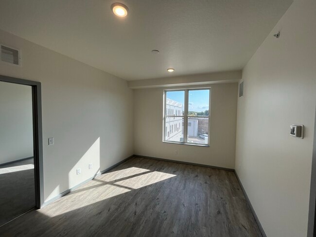 Living room - STP Group, LLC (ROK)