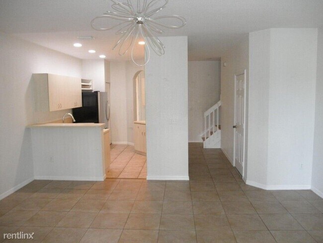 Building Photo - 3 br, 2.5 bath House - 5218 White Oleander