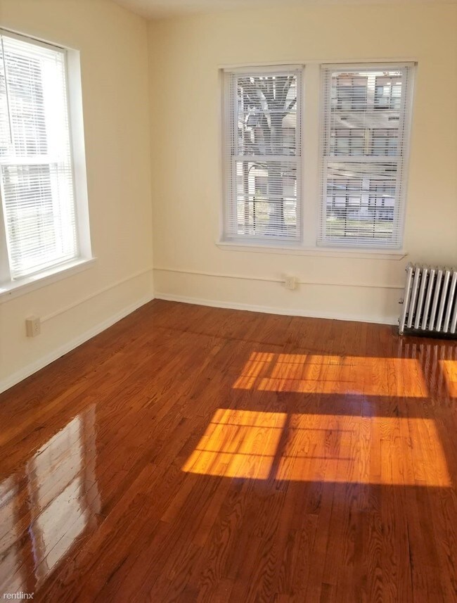 Building Photo - 2 br, 1 bath  - 276 Myrtle Ave