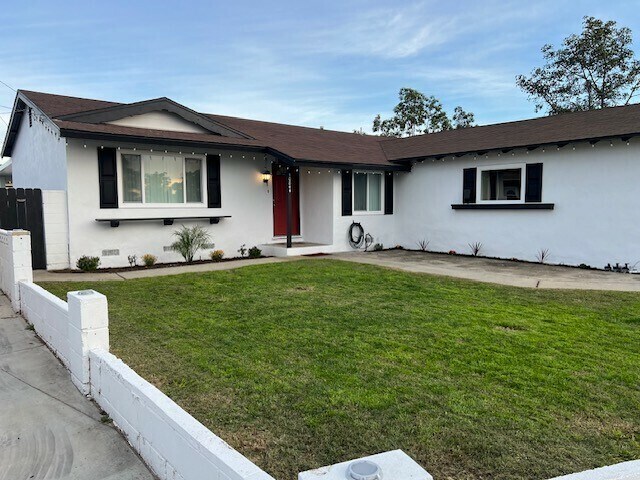 Building Photo - 10844 Courson Dr