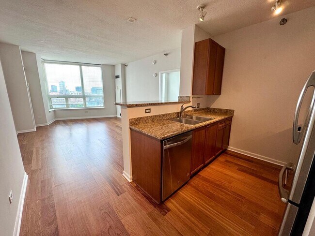 Foto del edificio - 600 N Kingsbury St