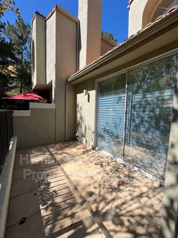 Foto del edificio - 22243 Shadow Valley Cir