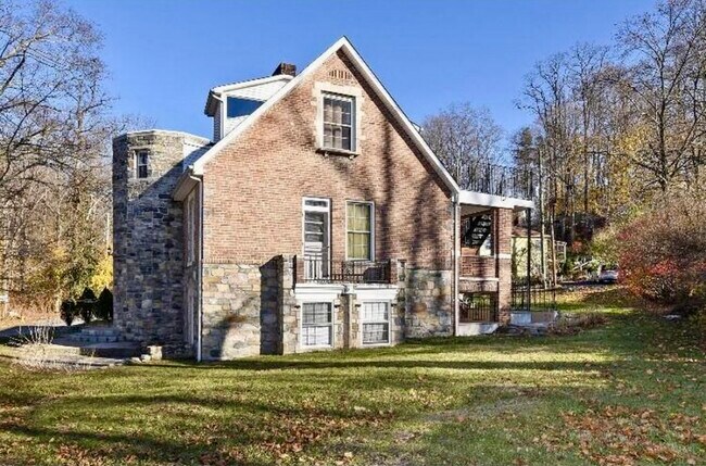 Foto del edificio - 2 Hollowbrook Plz