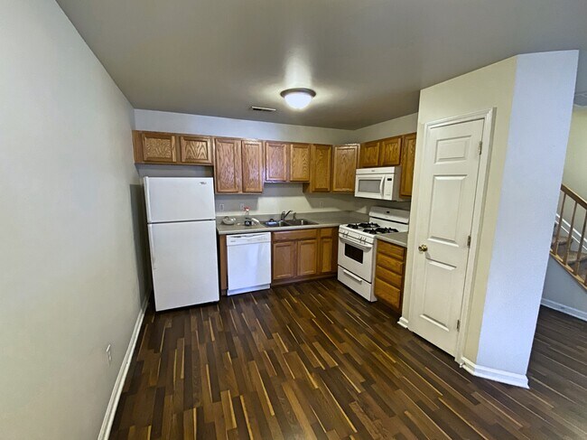 Kitchen - 2621 Ivory Run Way