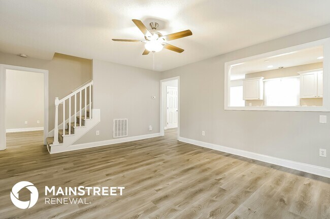 Foto del edificio - 8812 Reigate Ln