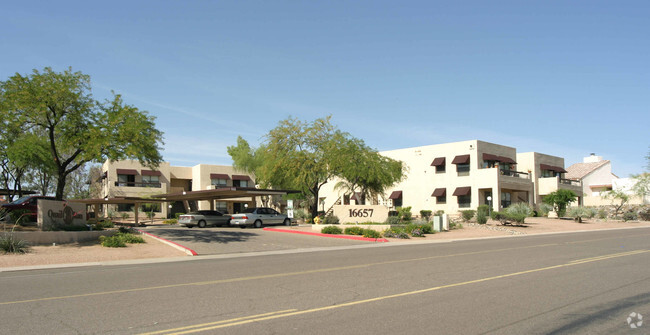 Building Photo - Quail Run