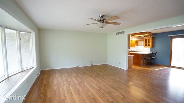 Building Photo - 4 br, 3 bath House - 5 Summit Street
