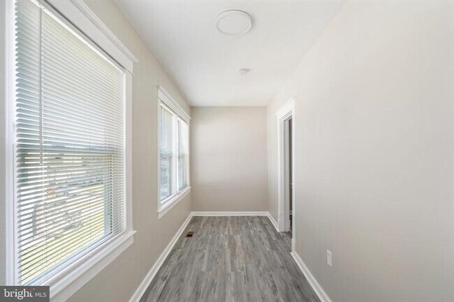 Foto del edificio - 3408 W Forest Park Ave