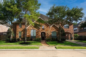 Building Photo - 25411 Springwood Lake Dr