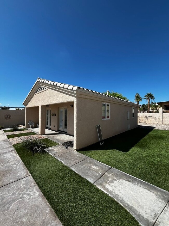 Building Photo - 1 Bed 1 Bathroom Casita