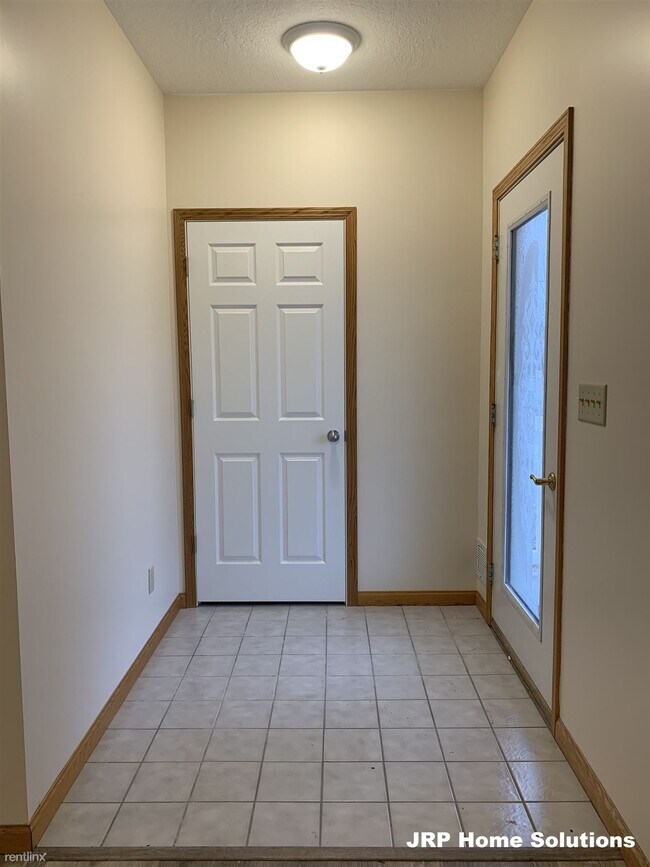 Foto del edificio - 2 br, 1 bath Apartment - 6400 Gillis Dr Ste A