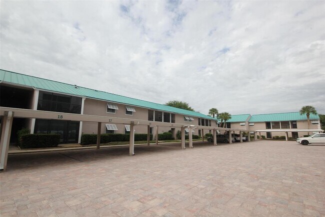 Foto del edificio - 5625 Midnight Pass Rd
