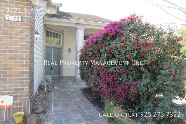 Foto del edificio - 2122 Betty Ln