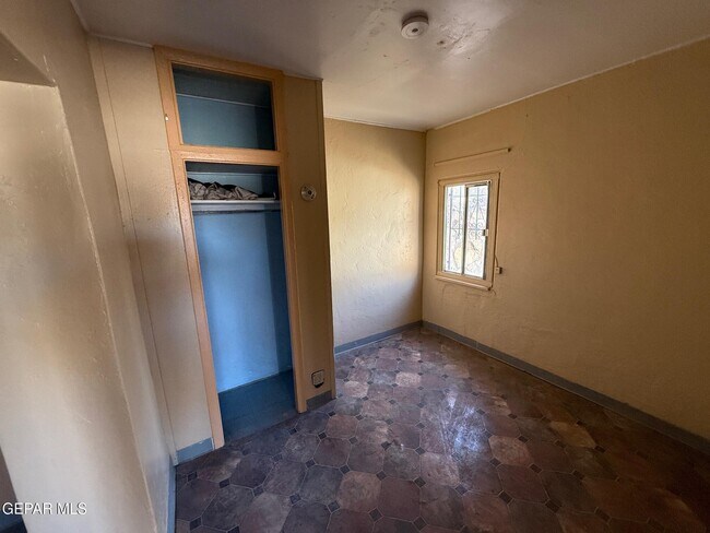 Foto del edificio - 4000 1/2 Sacramento Ave