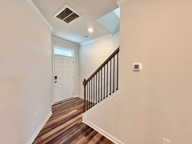 Building Photo - 5003 Tura St