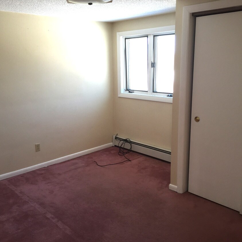 Foto principal - 234 Wiswell Rd