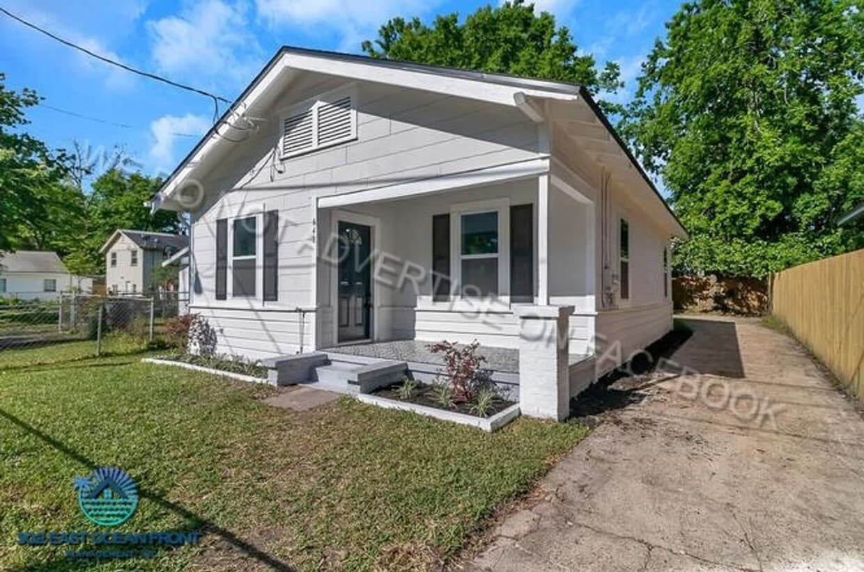 Primary Photo - Lovely 2 bedroom / 1 bathroom home now ava...