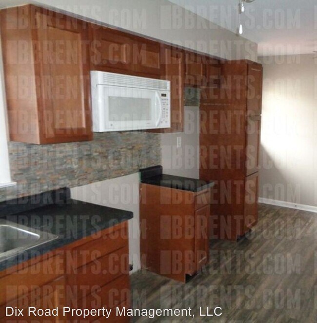 Foto del edificio - 3 br, 1 bath House - 613 East State Street,
