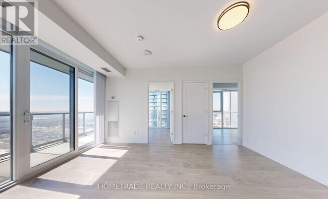 Photo du bâtiment - 7895 Jane St