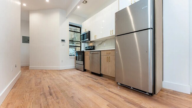 Foto del edificio - 1330 St Johns Pl
