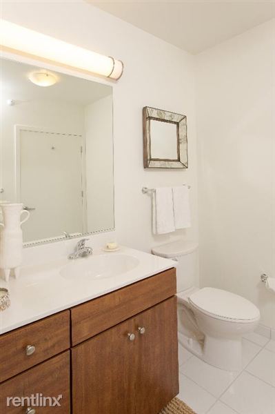 Building Photo - 323 E Wacker Dr