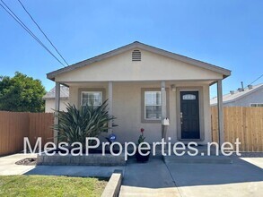 Building Photo - 123 N 12th Ave