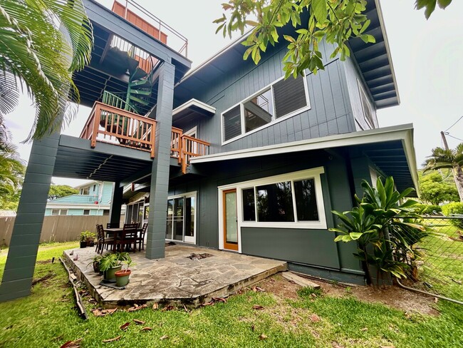 Building Photo - Kaneohe Bay Dr 44513