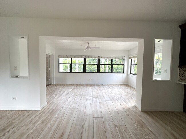 Foto del edificio - 13200 SW 80th Ave