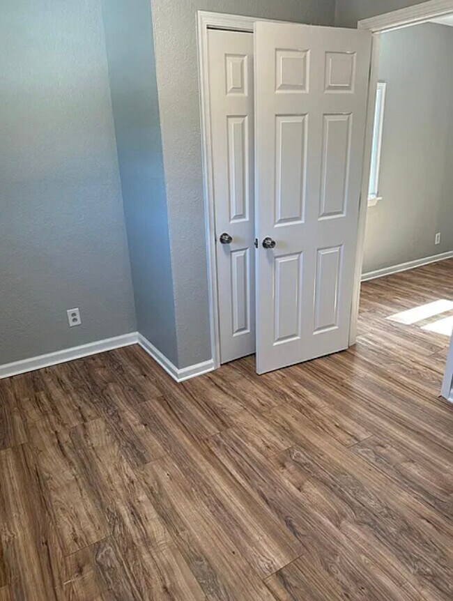 Foto del edificio - Hedgerow Apartment - Utilities Included