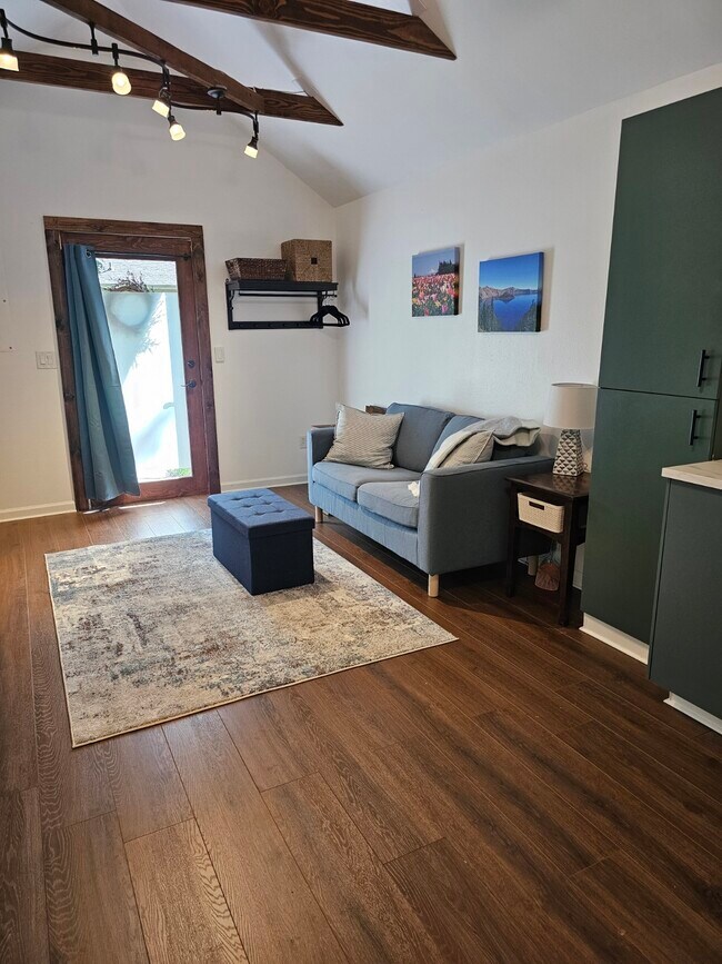 Foto del edificio - 1310 18th St NE