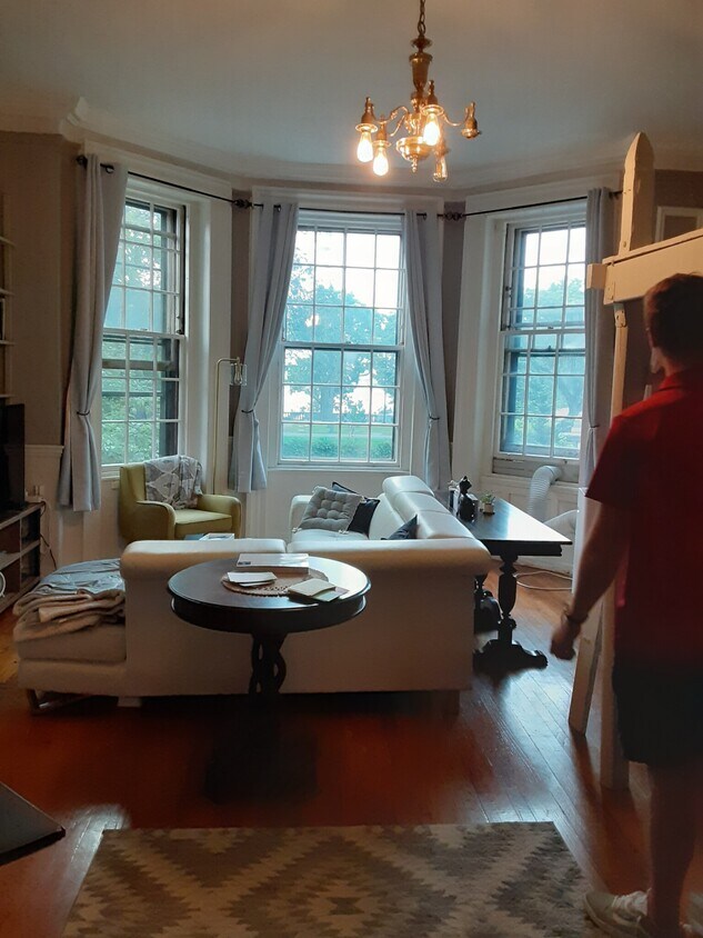 Primary Photo - 406 Beacon St