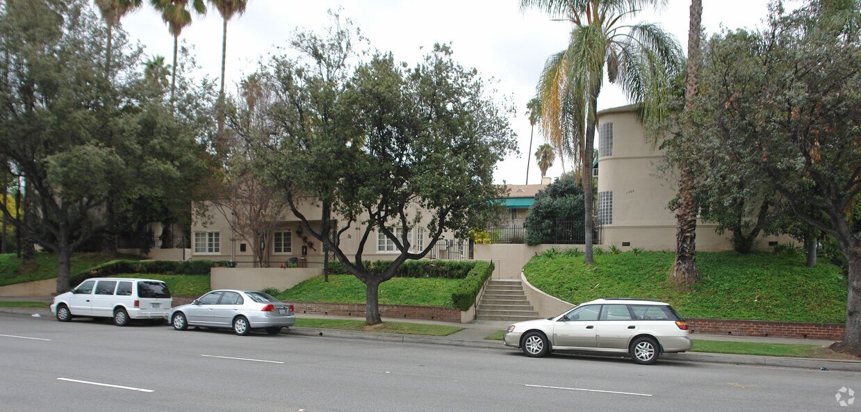 Foto del edificio - 1700 Fair Oaks Ave