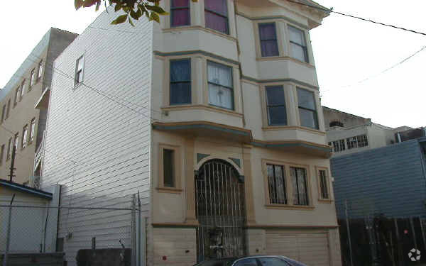 Primary Photo - 25-29 Adair St
