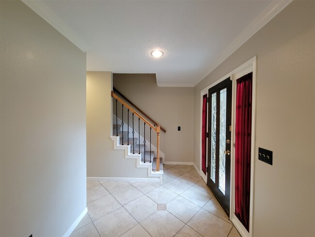 Foto del edificio - 17207 Meadow Heights Dr