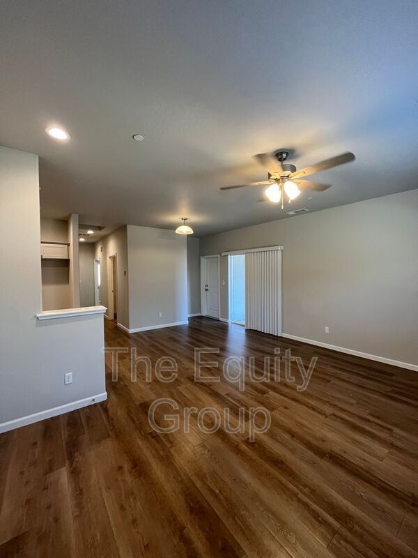 Foto del edificio - 510 S Summit St