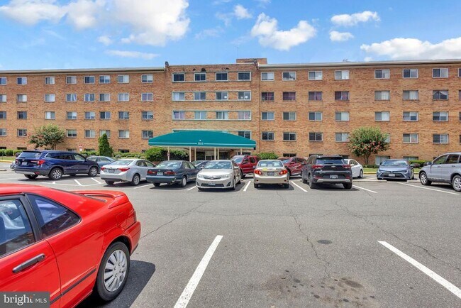 Foto del edificio - 5111 8th Rd S