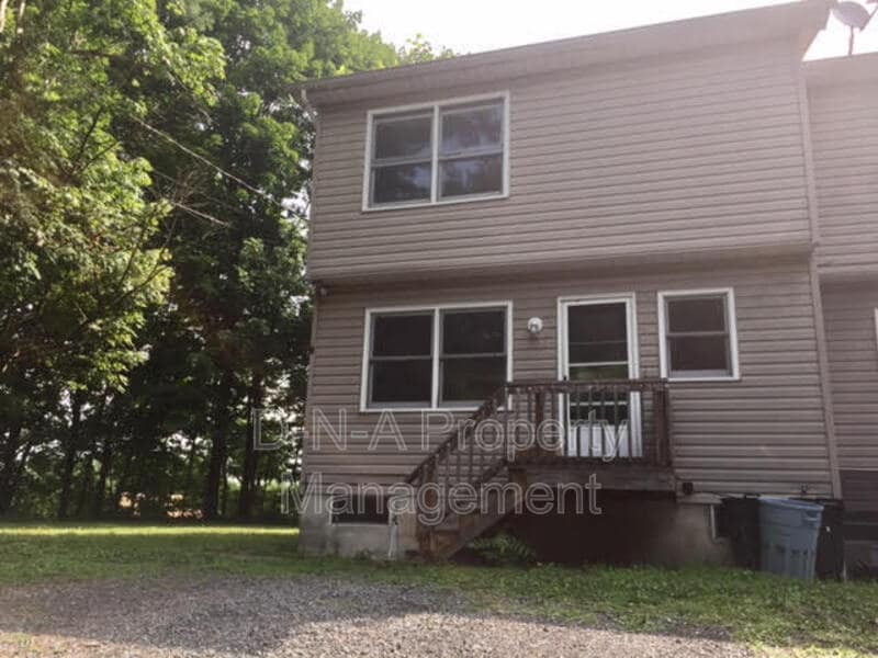 103 King St, East Stroudsburg, PA 18301 House Rental in East