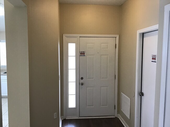 Building Photo - 2073 W Featherwood Drive
