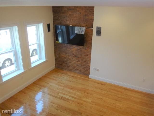 Primary Photo - 275 Dorchester St