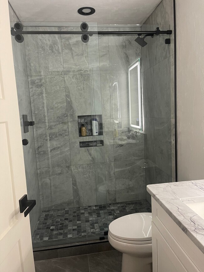 Foto del edificio - 701 NW 28th St