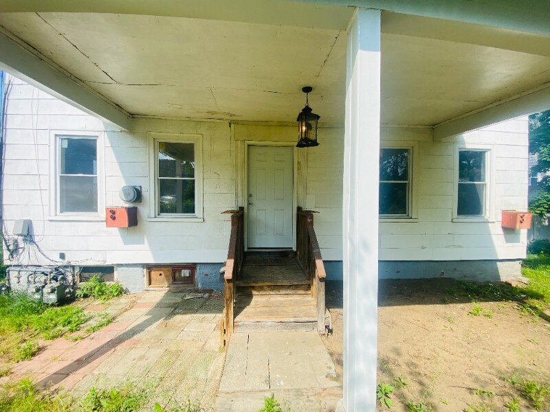 Primary Photo - 25 South St