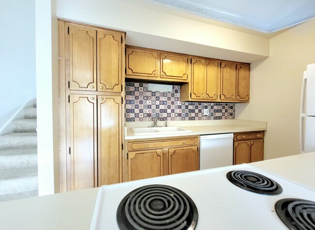 Foto del edificio - 3D tour available! Beautiful 3 bedroom 1.5...