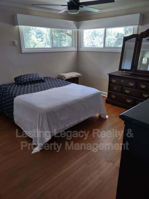 Foto del edificio - 4850 Ellen Ave