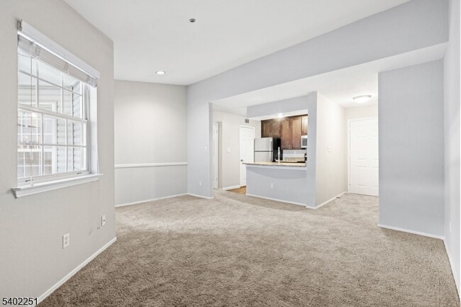 Foto del edificio - 690 NJ-23