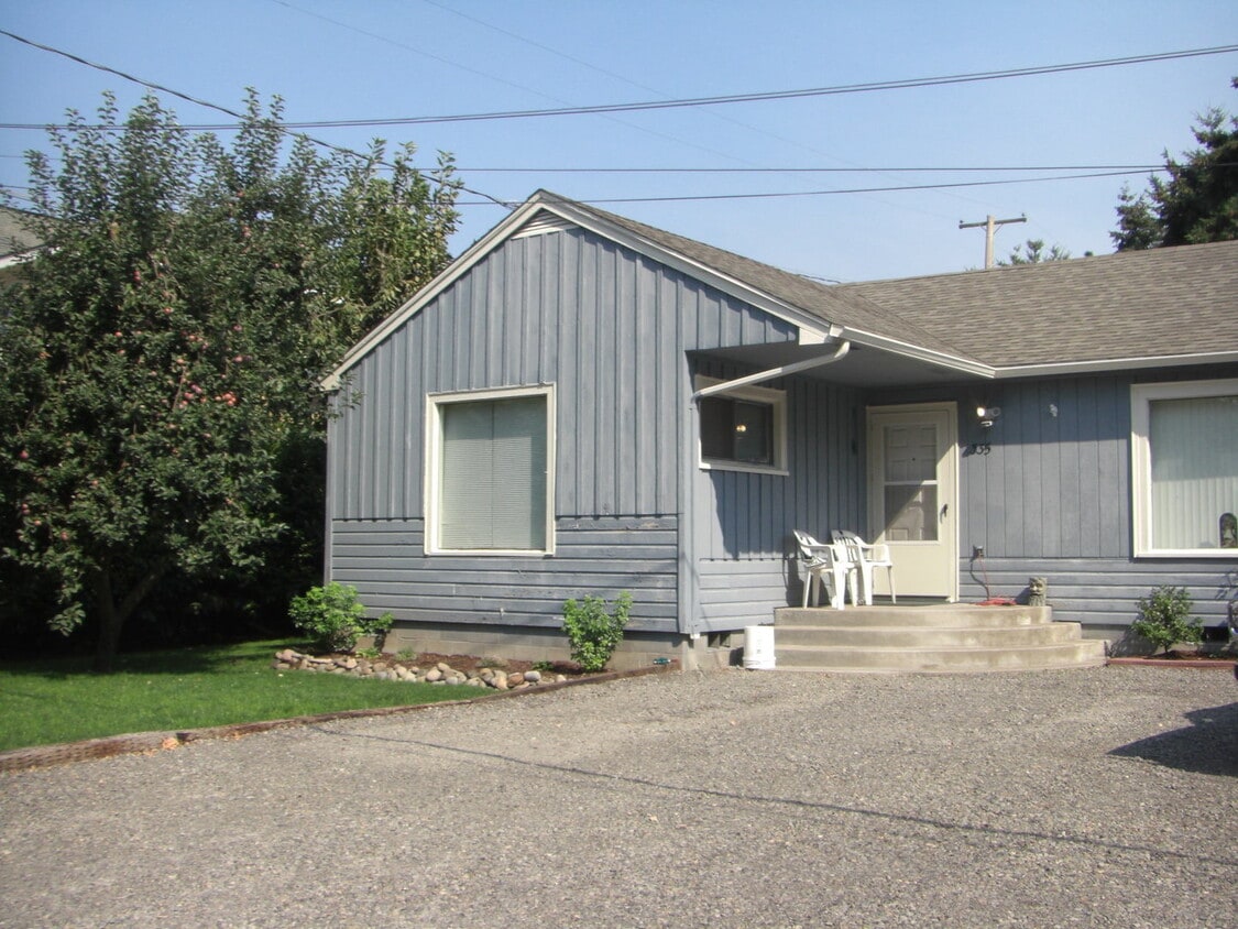 Primary Photo - 2 Bedroom Home in Bethel-Danebo Area