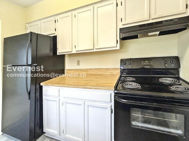 Foto del edificio - 217 Mimosa Ave