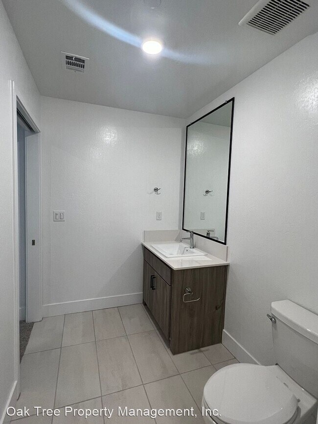 Building Photo - 2 br, 2 bath House - 2881 E. Tamarind Drive