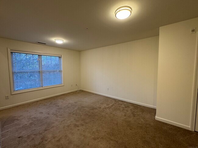 Building Photo - 20 Orchard St