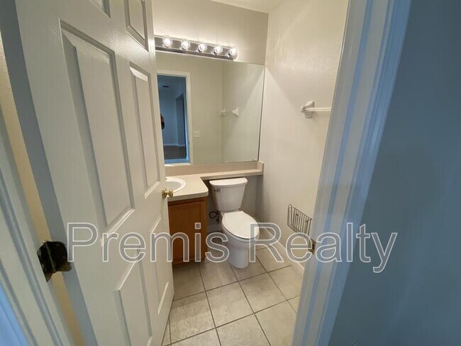 Foto del edificio - 13224 Thoroughbred Loop