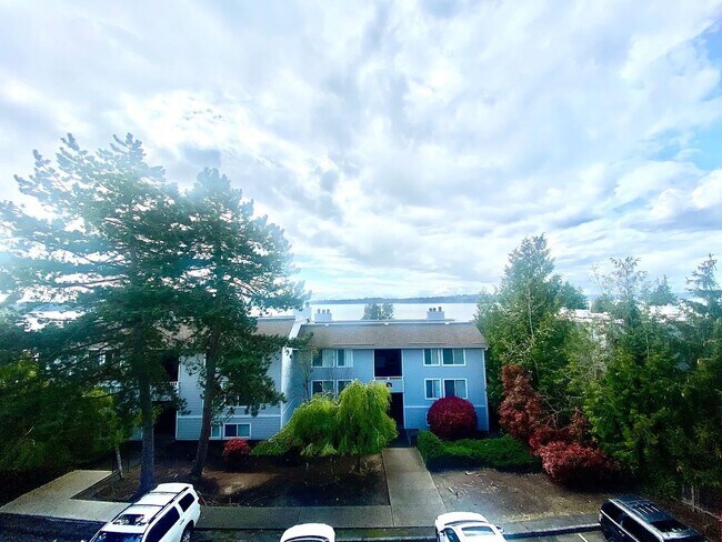 Foto del edificio - Kirkland Condo